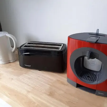 Apartment T2 Dans Plain-pied Avec Parking Prive