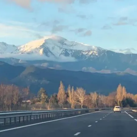 Apartman T2 Dans Plain-pied Avec Parking Prive *