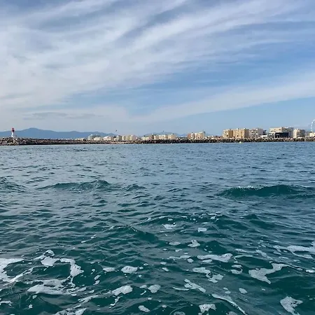 Apartman T2 Dans Plain-pied Avec Parking Prive *