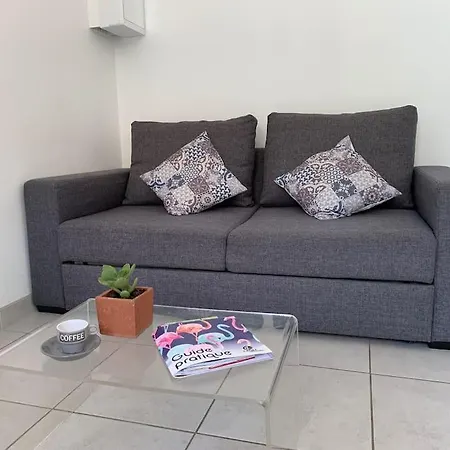 T2 Dans Plain-pied Avec Parking Prive *