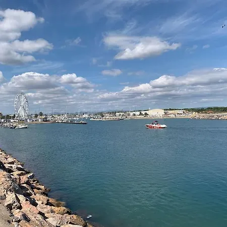 T2 Dans Plain-pied Avec Parking Prive *