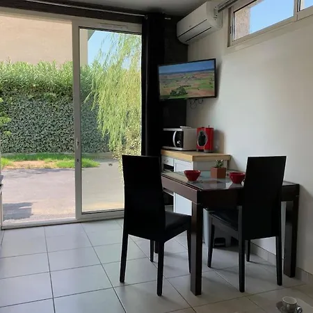 T2 Dans Plain-pied Avec Parking Privé * Canet-en-Roussillon