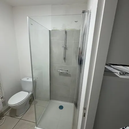 T2 Dans Plain-pied Avec Parking Privé Appartement