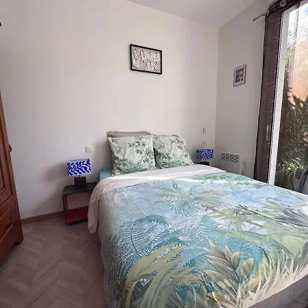 T2 Dans Plain-pied Avec Parking Prive Apartment