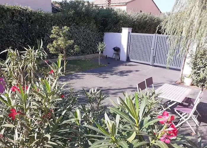 Apartamento T2 Dans Plain-pied Avec Parking Prive